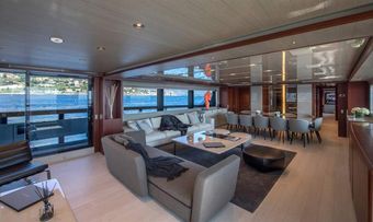 X yacht charter lifestyle