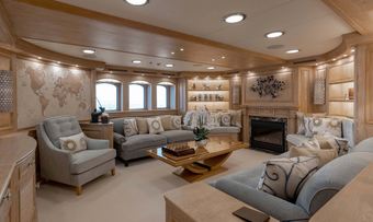 Nero yacht charter lifestyle
