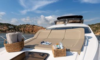 Cala Di Luna yacht charter lifestyle