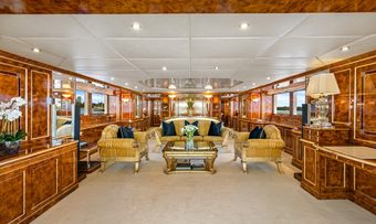 Mistress yacht charter lifestyle