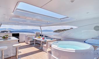 Hakuna Matata yacht charter lifestyle