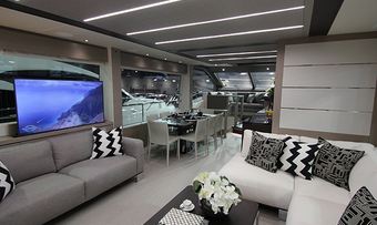 Maroma VI yacht charter lifestyle