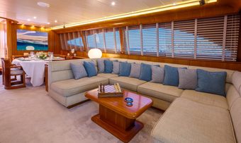 Vyno yacht charter lifestyle