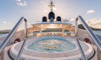 Moskito yacht charter lifestyle