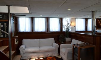 Dvi Marije yacht charter lifestyle