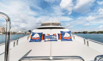 Lucky Lady yacht charter lifestyle