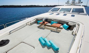 Eol B yacht charter lifestyle