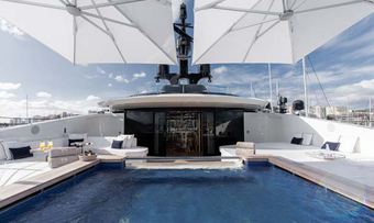 S5 yacht charter lifestyle