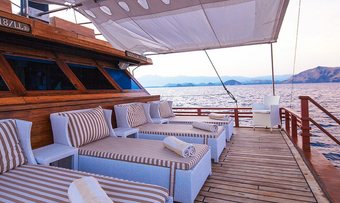 Samata yacht charter lifestyle