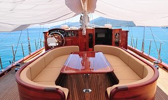 Casa Dell Arte II yacht charter lifestyle