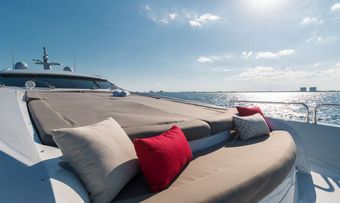 Privee yacht charter lifestyle
