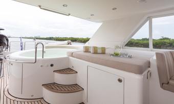 Picnic yacht charter lifestyle