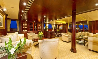 Legend yacht charter lifestyle