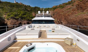 Family yacht charter lifestyle