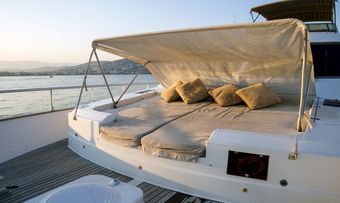 Diams yacht charter lifestyle