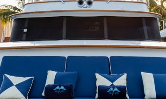 Seafari yacht charter lifestyle