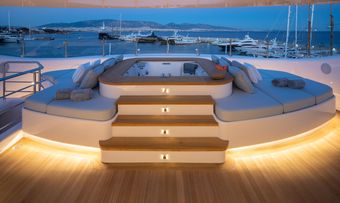 O'Pari yacht charter lifestyle