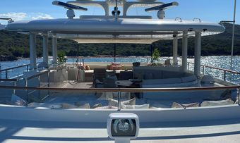 Bijin yacht charter lifestyle
