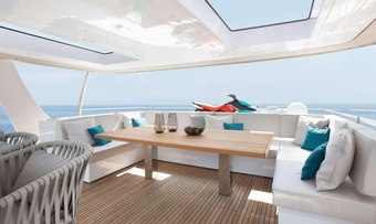 Entre4 yacht charter lifestyle