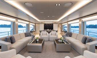 Oneworld yacht charter lifestyle