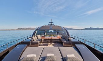 O'Pati yacht charter lifestyle