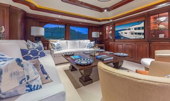 Magic yacht charter lifestyle