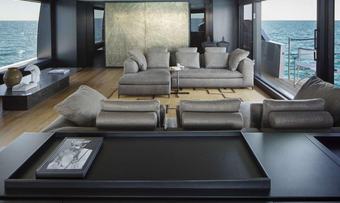 Piola yacht charter lifestyle