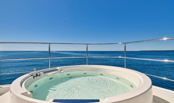 Best Off yacht charter lifestyle