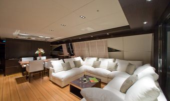 Ale.Mia yacht charter lifestyle