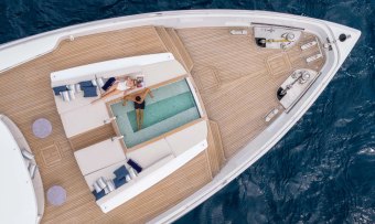 Acqua Chiara yacht charter lifestyle