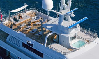 Mariu yacht charter lifestyle