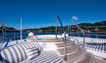 Bash yacht charter lifestyle