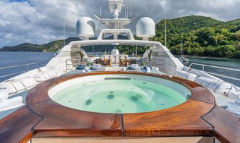 OCeanos yacht charter lifestyle