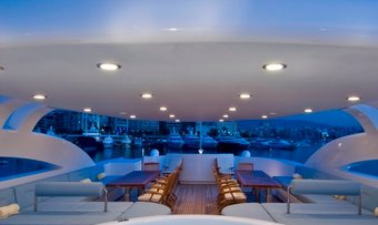 O'Neiro yacht charter lifestyle