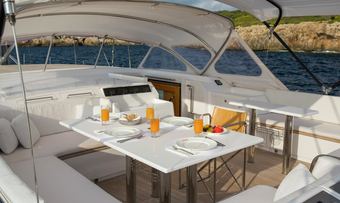 Sealen B yacht charter lifestyle