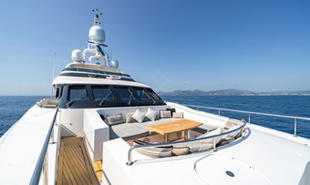 My Way V yacht charter lifestyle