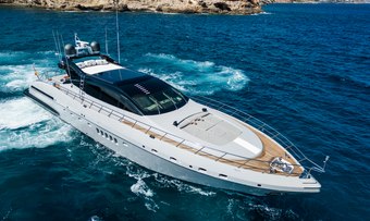 Five Star yacht charter lifestyle