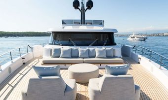 Mrs L yacht charter lifestyle