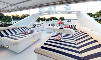 XOXO yacht charter lifestyle