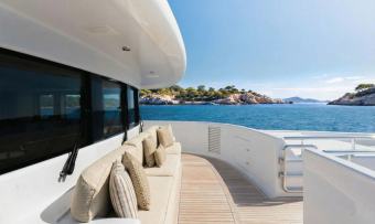 Sweet Maryi yacht charter lifestyle