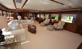 Escape yacht charter lifestyle