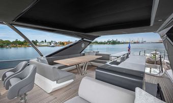 Dolce Far Niente yacht charter lifestyle