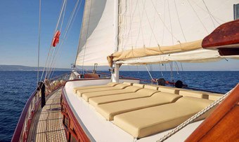 Linda yacht charter lifestyle