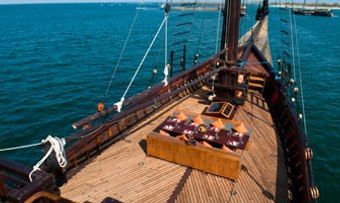 El Aleph yacht charter lifestyle