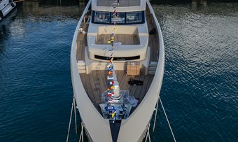 Rilassata yacht charter lifestyle