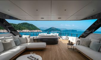 Fifi yacht charter lifestyle