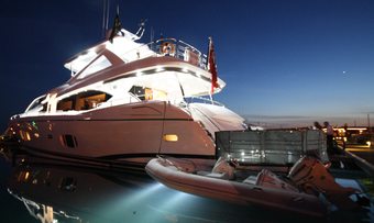 Veuve yacht charter lifestyle