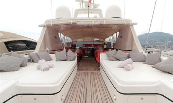 Aquarius M yacht charter lifestyle