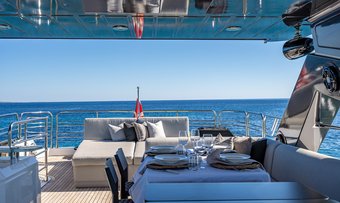 Mozz II yacht charter lifestyle