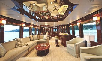 Divertimento II yacht charter lifestyle